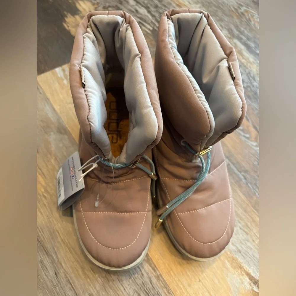 Hey Dude Womens Margot Eco Bootie Boot Antique Rose Water Resistant Size 7 New